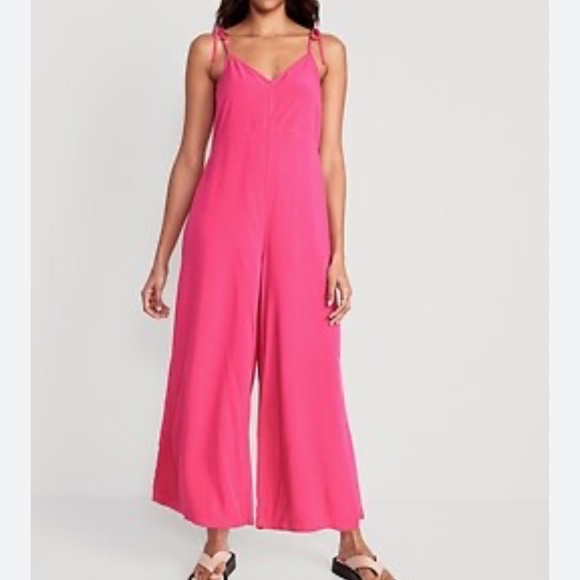Loose Cropped Tie-Shoulder V-Neck Cami Jumpsuit Old Navy - Picture 1 of 13